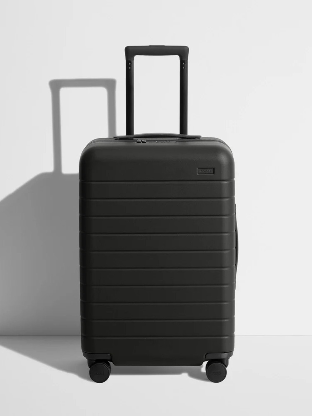 Away Bigger Carry-On with USB charger Jet Black